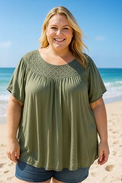 Picture of QUALITY LIGHT VISCOSE TOP WITH LACE NECKLINE